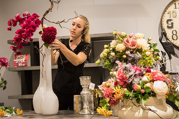 International Florist, Flavia Scussel, Hosted Floral Workshop In Abu Dhabi